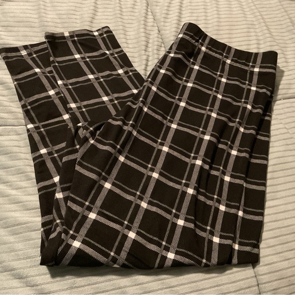 Just Be Black Comfortable Gray Plaid Pants - Picture 4 of 6